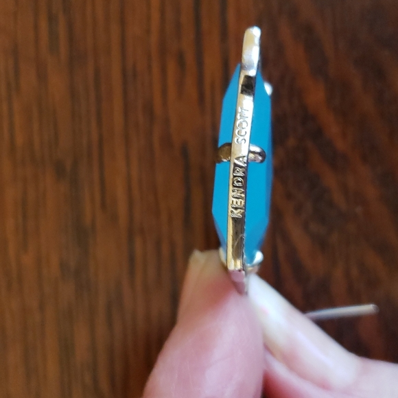 Kendra Scott Kirsten Earrings in Retired Aqua Chalcedony - Picture 3 of 7